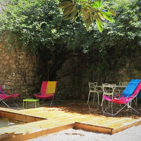 La Buissonniere Panzió Oppède Kültér fotó